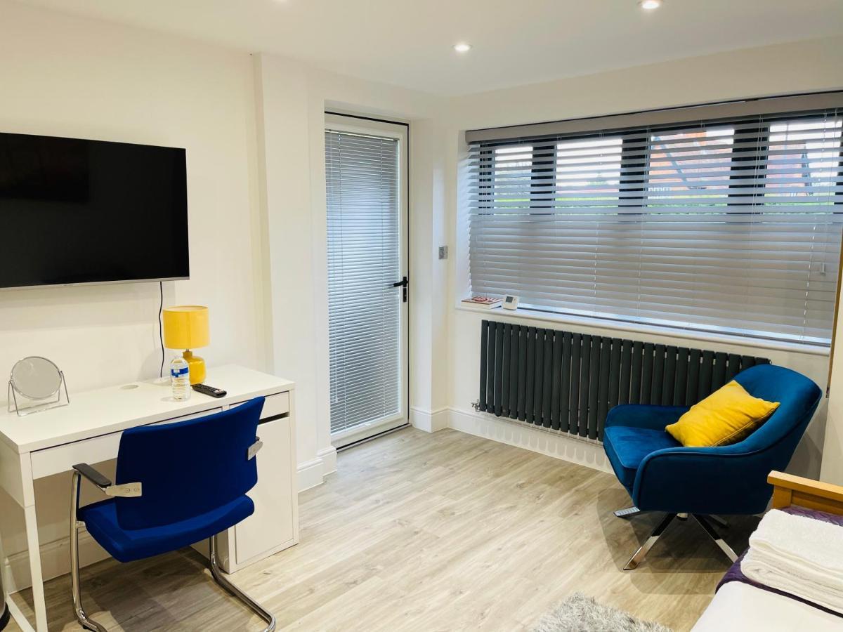 New Modern Studio Apartment, Parking, Netflix Kenilworth Zewnętrze zdjęcie
